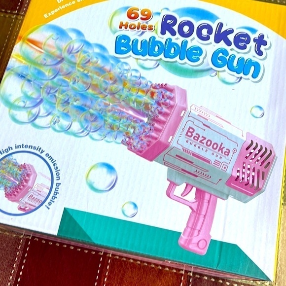 Brand New Bubble Machine Gun Toy Pink Colorful Lights Rechargeable Batteries - Picture 2 of 10